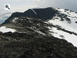 The summit of Slettmarkhø seen from its north ridge