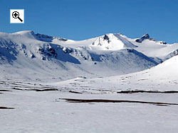 All the peaks associated the S�re Veotind can be seen from Glittertind